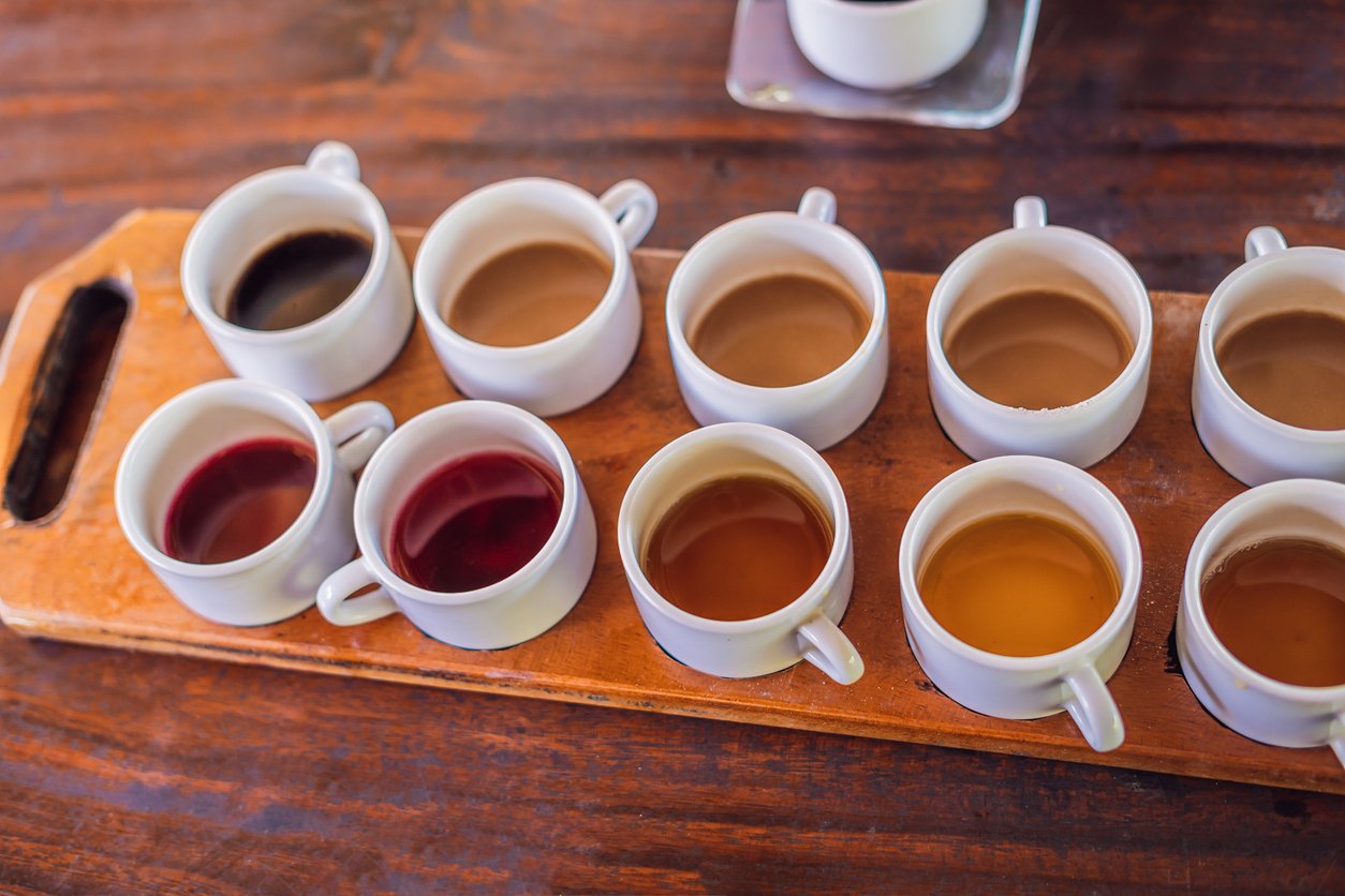 koffie-proeverij-kopjes-testen